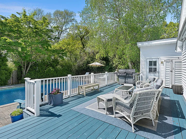 37 Halsey Rd — Photo 11