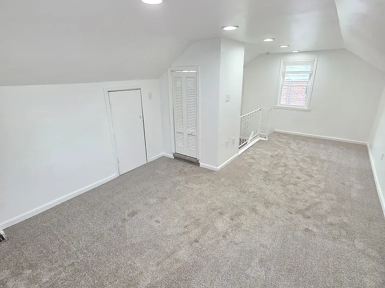 11415 Auburn St — Photo 22