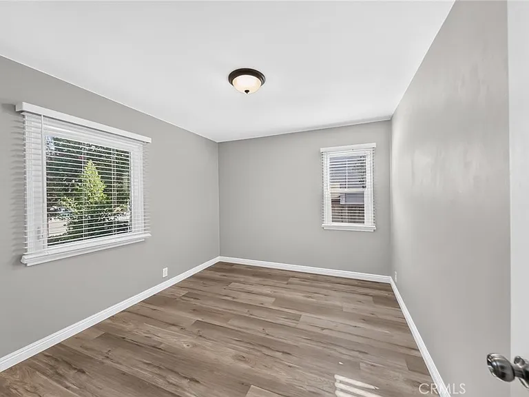 3227 E Del Mar Blvd — Photo 6