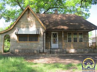 1011 SW Watson Ave, Topeka, KS 66604