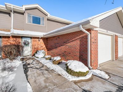8323 Fairbanks St APT 3E, Crown Point, IN, 46307