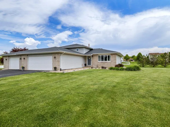 11047 Marion Pl, Winfield, IN 46307