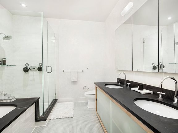 5th image of 70 Washington St APT 8J