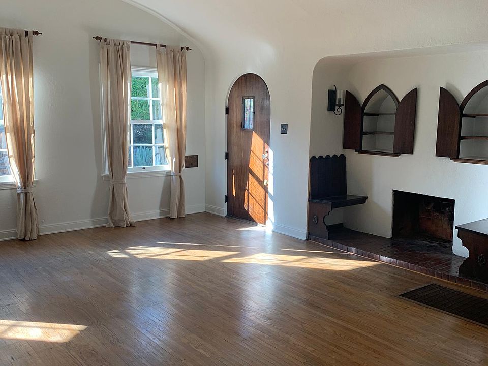 2nd image of 3408 Glenhurst Ave