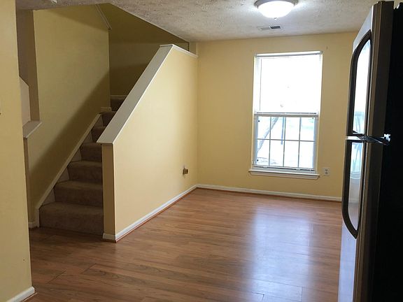 4th image of 3300 Tapestry Cir