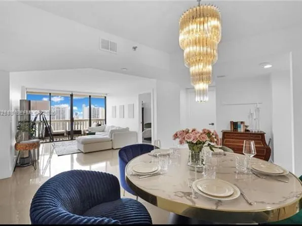 1000 W Island Blvd, Aventura, FL