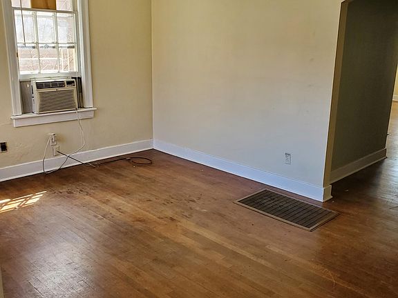 2nd image of 3253 Overland Pl #3253