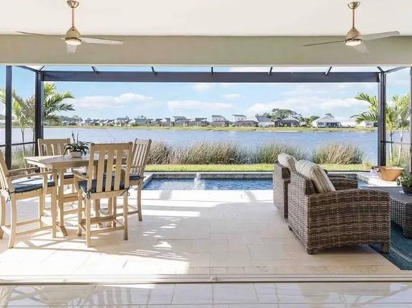 993 Crosswind Ave, Sarasota, FL 34240