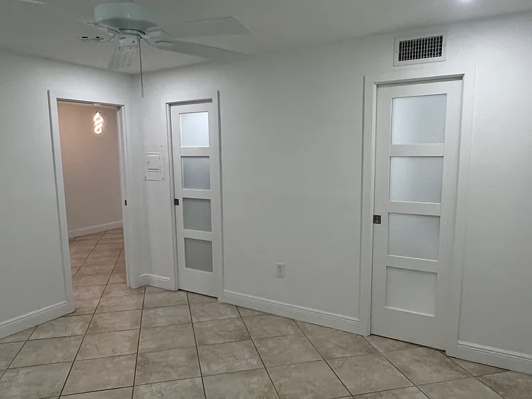 1964 Alamanda Dr #5 — Photo 5