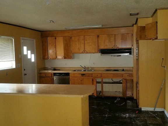 3rd image of 229 Sprague Dr