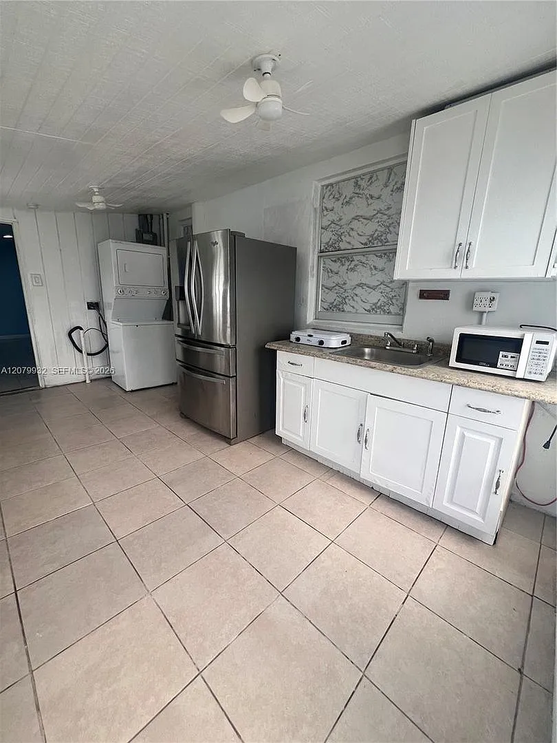 828 SW 3rd Street 828, Florida City, FL 33034 - 4606 — Photo 1