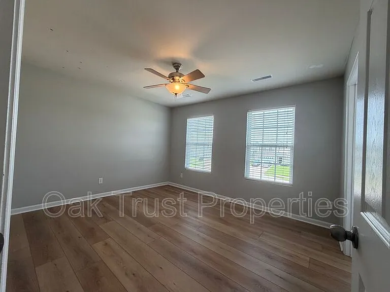 701 Greymohr Ln — Photo 14