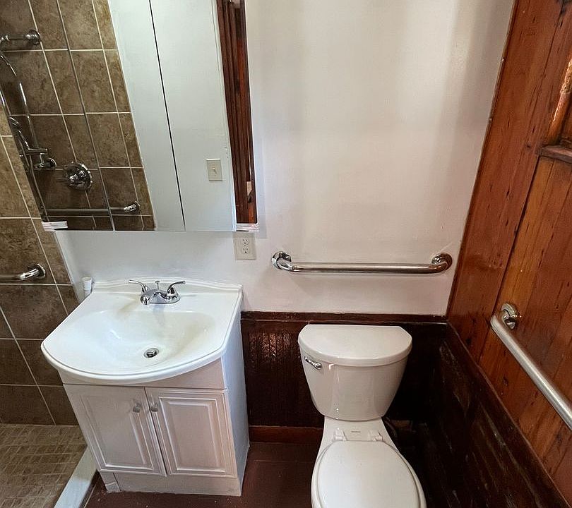 1st image of 7 Russell St #5