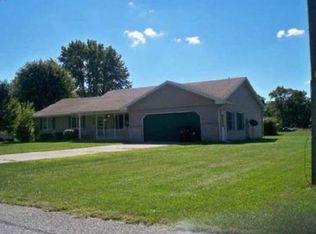 8933 Luann Dr S, Demotte, IN 46310