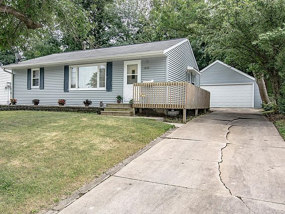 3rd image of 3645 Bel Air Dr SE