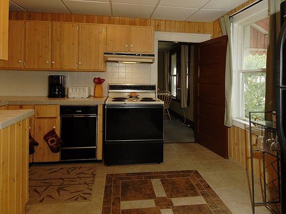 Another view of kitchen