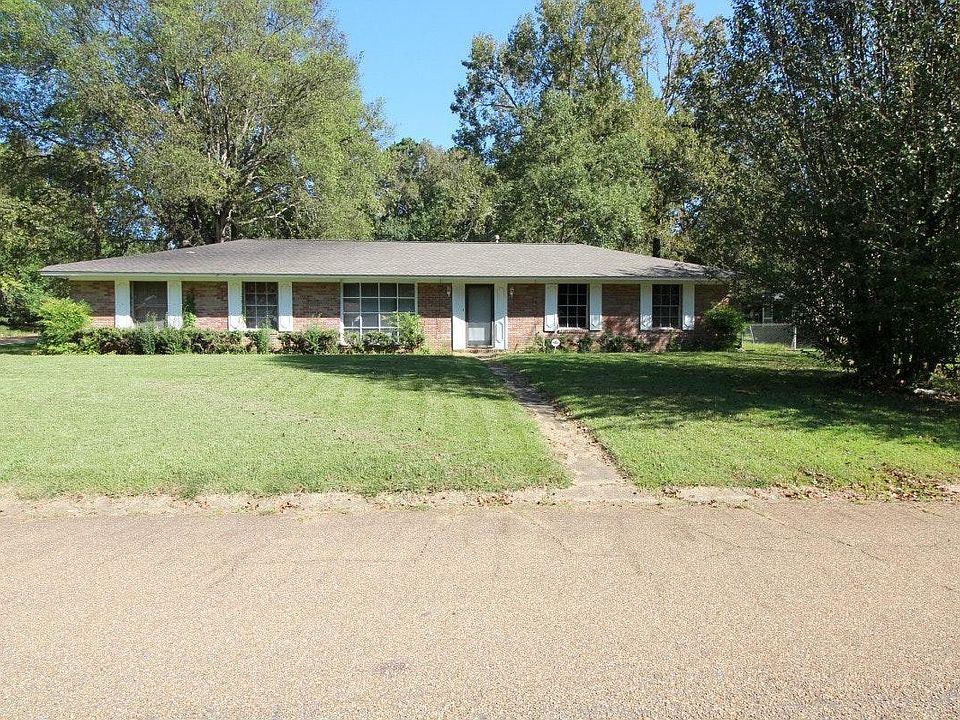 1st image of 3168 Ponderosa Dr