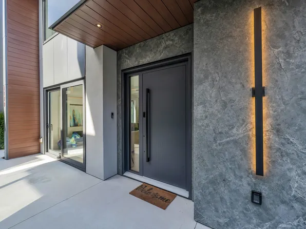 1181 W 33rd Ave, Vancouver, BC V5V 3B4