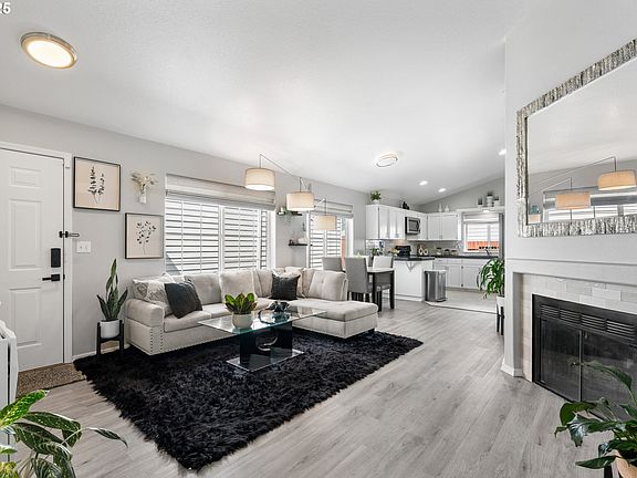 4th image of 5103 NE 77th Ave