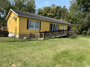 932 Howland Rd, Shortsville, NY 14548