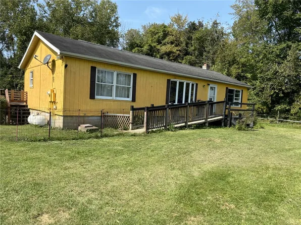 932 Howland Rd, Shortsville, NY 14548