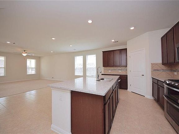 3rd image of 2925 Harvester Ln