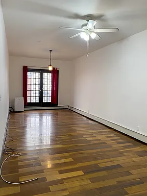 Rented by Zone Corp | media 14