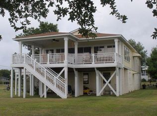 1222 Mallard Bay Rd, Hampstead, NC 28443