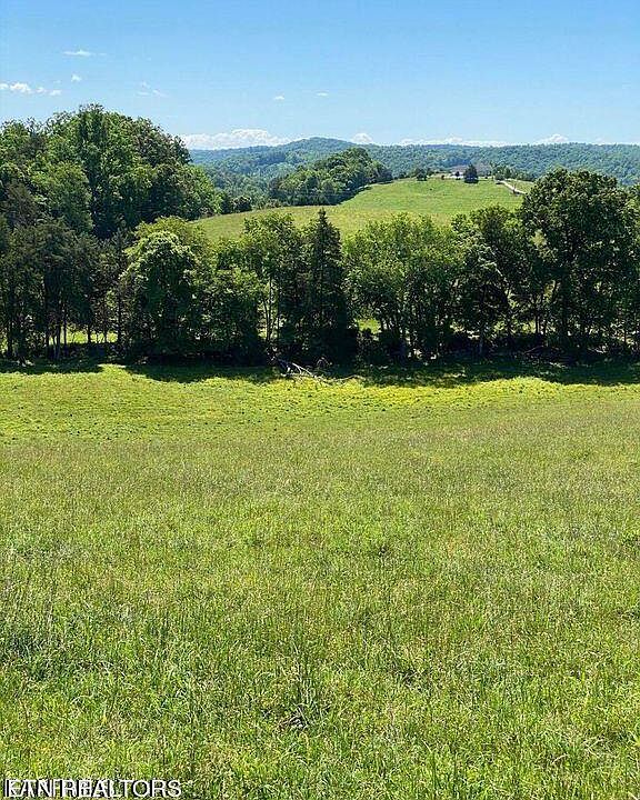 2nd image of 9 S Chapman Rd