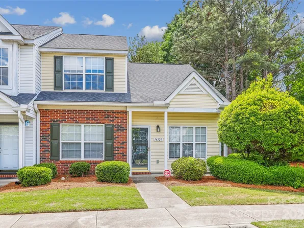 14327 Tranters Creek Ln, Charlotte, NC 28273