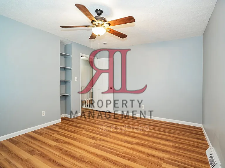 3501 Woodlawn Ave — Photo 9