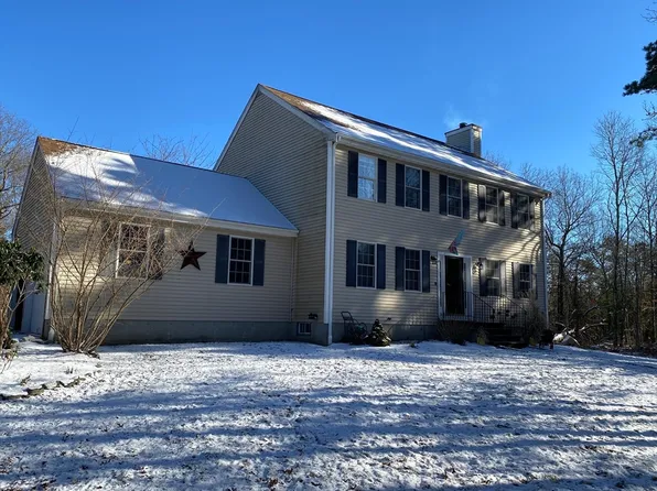 2 Tashas Ln, East Freetown, MA 02717
