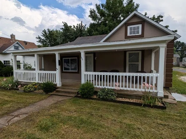 333 Highland St, Carrollton, IL 62016