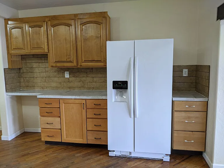 1104 E. Waverly St. — Photo 3