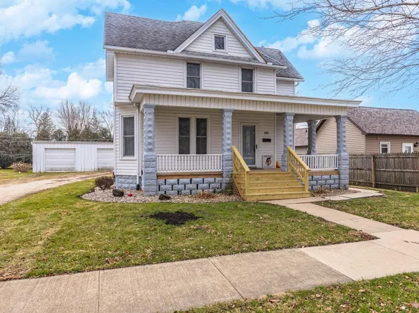 808 E Madison St, Pontiac, IL 61764