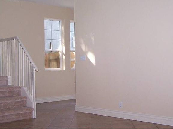 5th image of 7430 Kadota Way