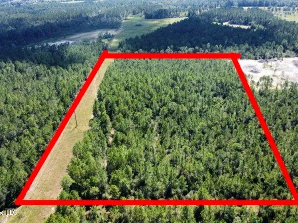 5 Loren Necaise Rd, Picayune, MS 39466