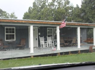 997 Old Newport Hwy, Dandridge, TN 37725