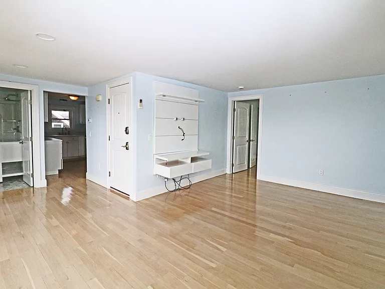 249 Tuckerman Ave #2 — Photo 11