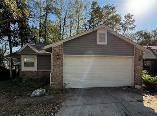 957 Timber Creek Ln, Greenwood, IN 46142