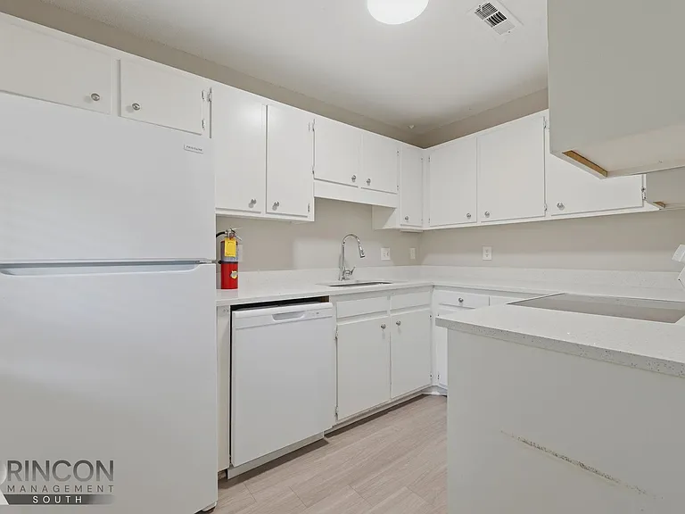 900 E Estates Blvd #930B — Photo 18