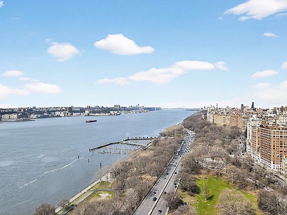 3rd image of 240 Riverside Blvd APT 27A