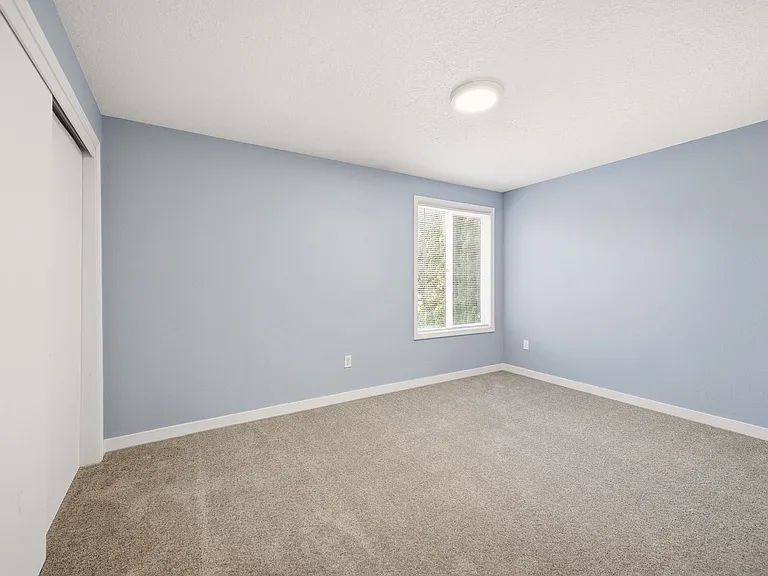 627 SE 132nd Ave — Photo 12