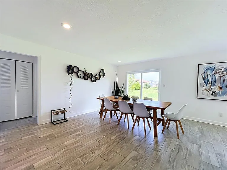 5501 Memorial Dr — Photo 23