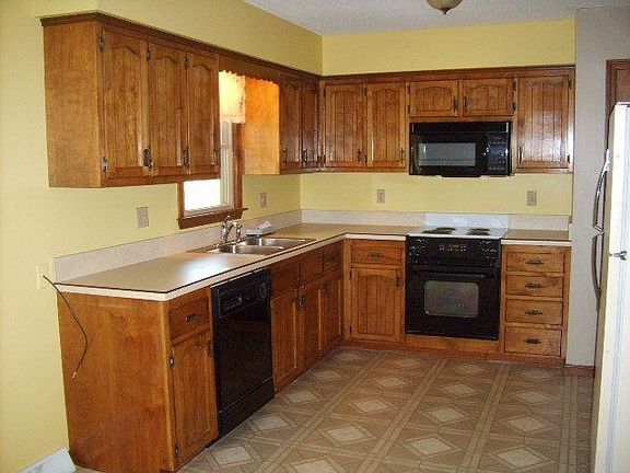 4th image of 2220 Brandy Ln