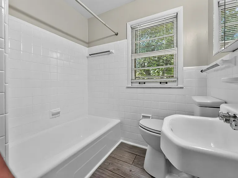 2303 Lynn Rd NW #1 — Photo 9
