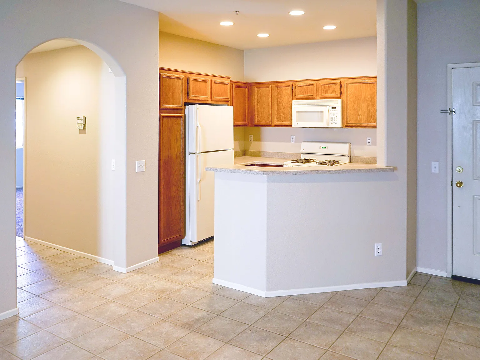 2 bed, 1031 sqft, $2,325 — Photo 2