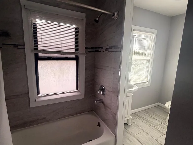 202 Hough Ave #2 — Photo 8