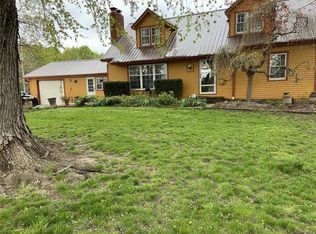 9403 S Buckner Tarsney Rd, Oak Grove, MO 64075