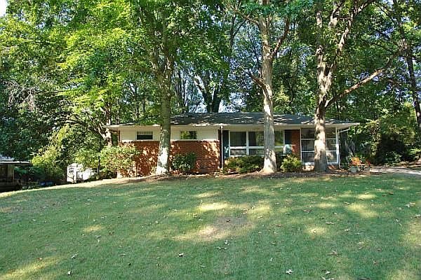 1st image of 2709 Holly Dr